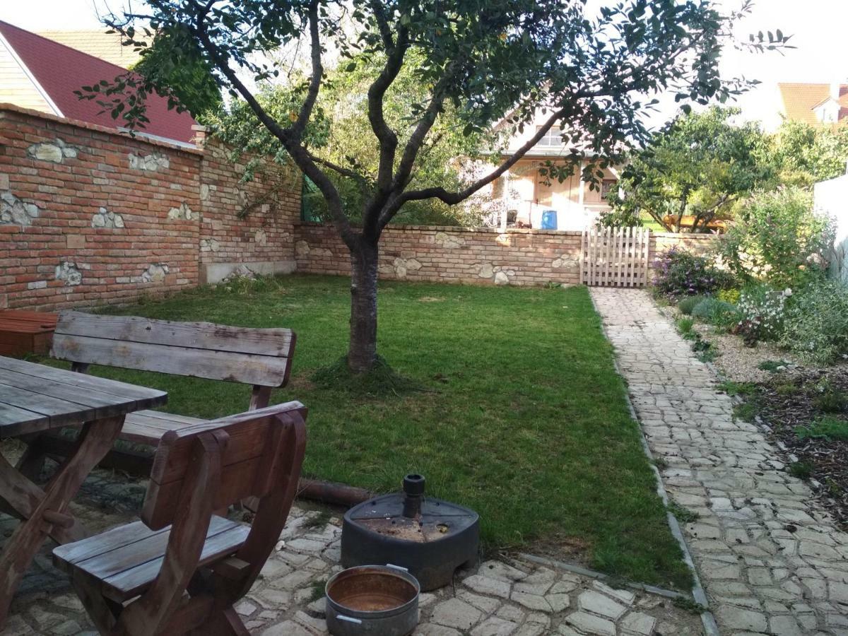 Ubytovani U Lomu Mikulov Exterior photo