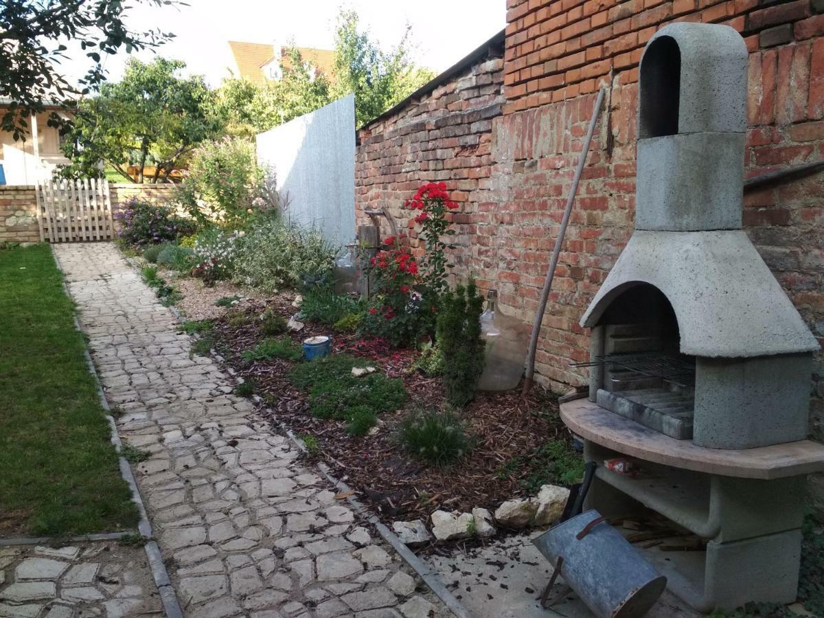 Ubytovani U Lomu Mikulov Exterior photo